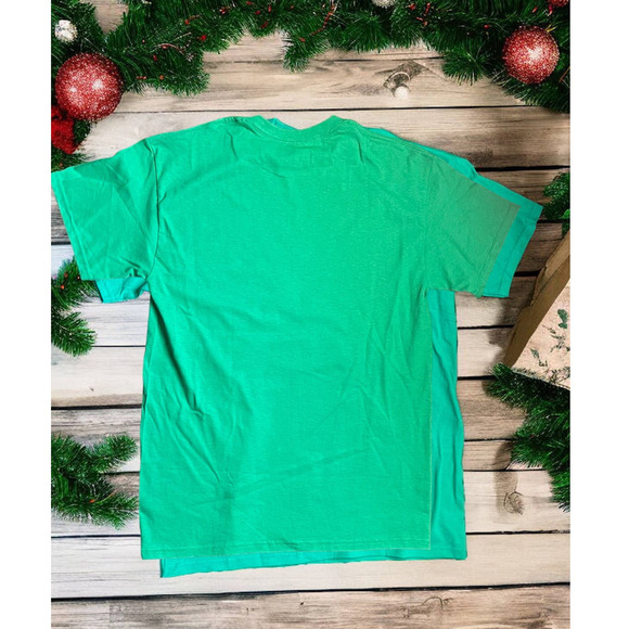 Merry and Bright Christmas Tee Unisex Small Green with Gingerbread‎ man graphic - Picture 3 of 5